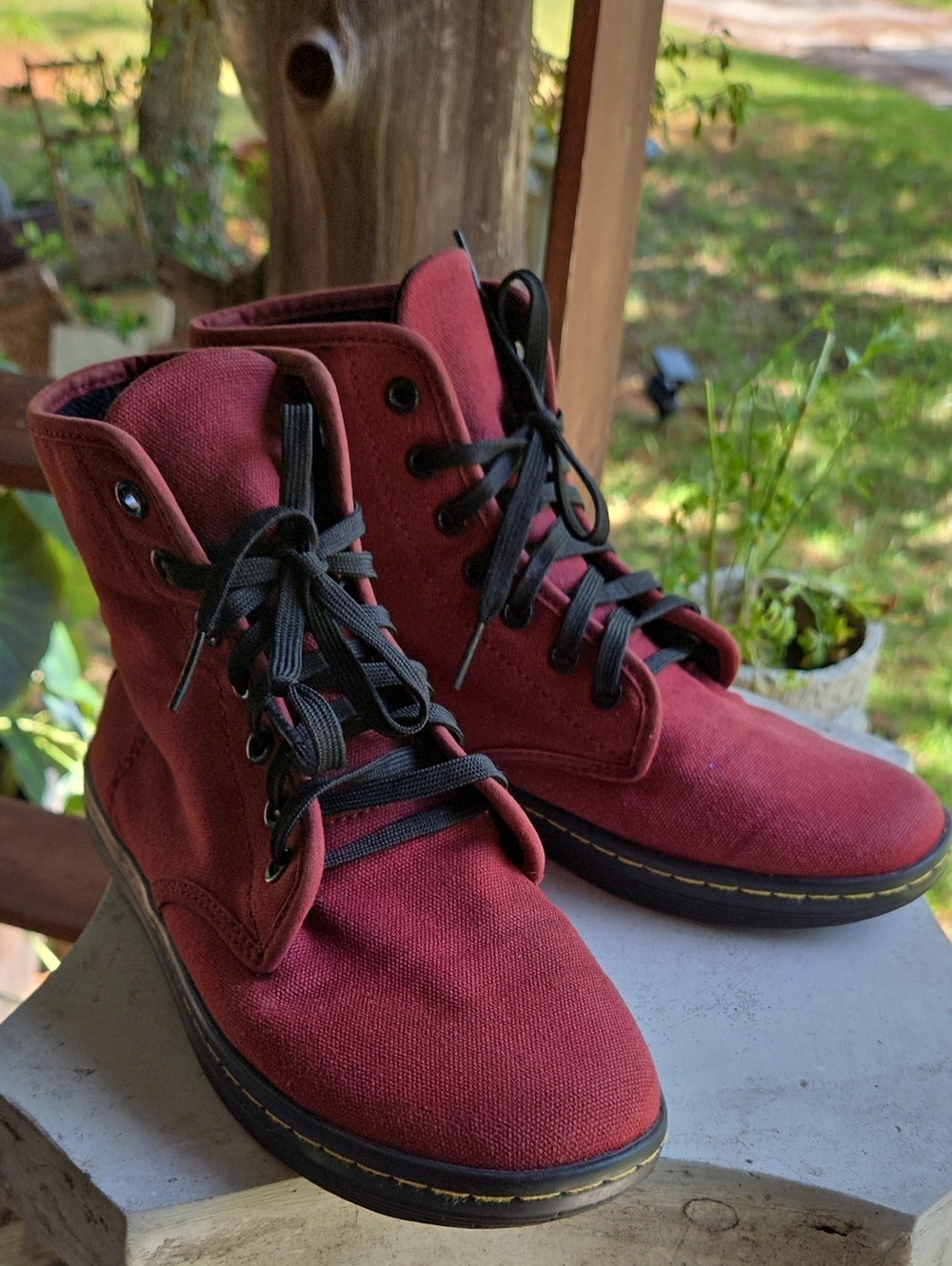 Doc Martens Shoreditch Burgundy Canvas High Top Size US Women's 7 EU 38 UK 5